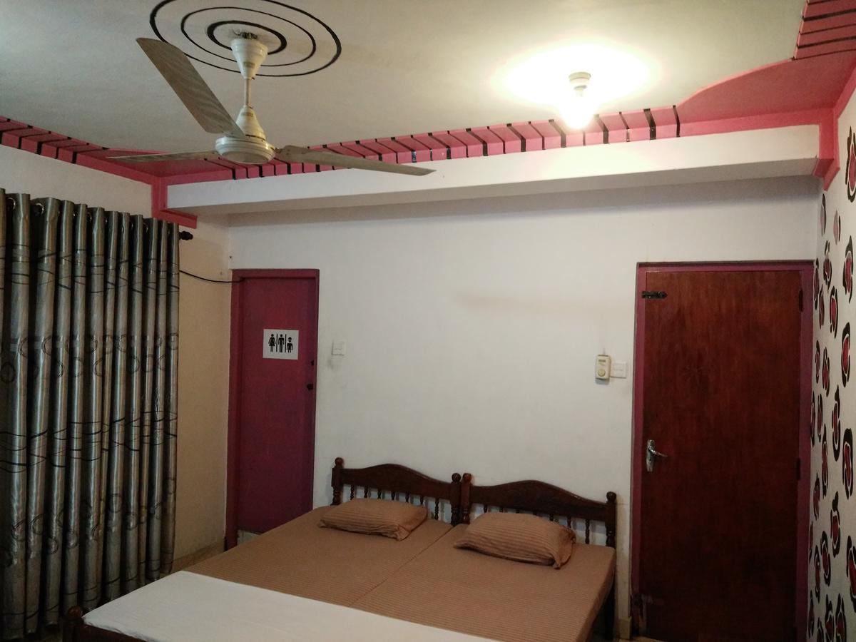 Hostel 107 キャンディー エクステリア 写真