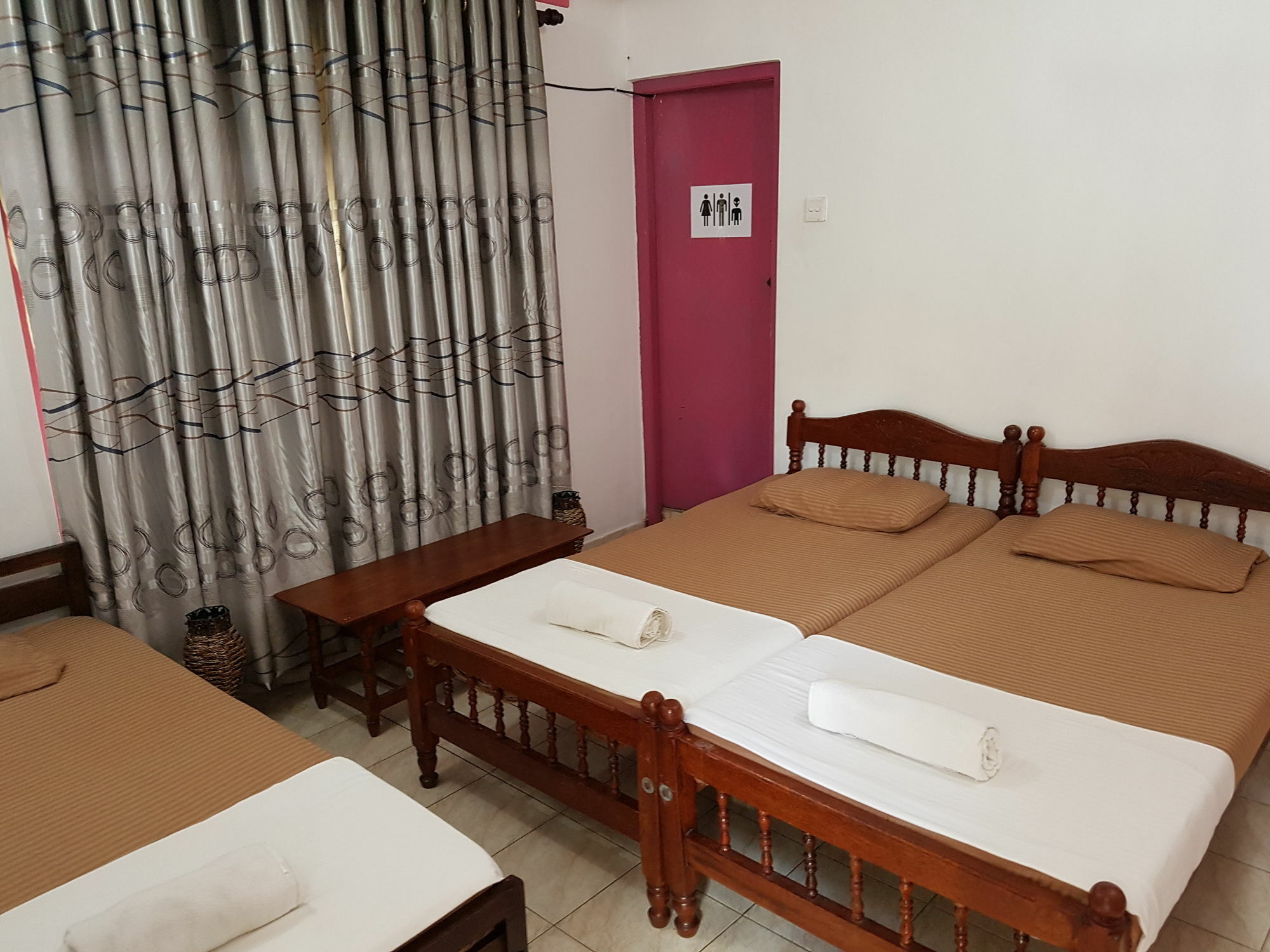 Hostel 107 キャンディー エクステリア 写真